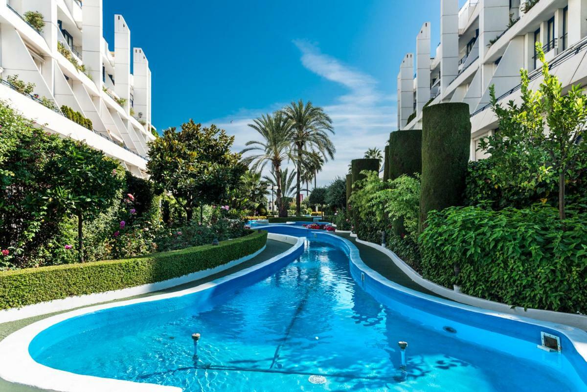 Apartemen Center Beachfront With Private Patio